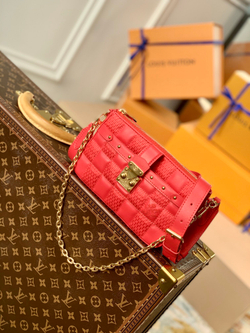 Louis Vuitton Pochette Troca
