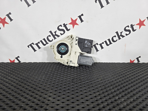 Моторчик стеклоподъемника левый 2020г.