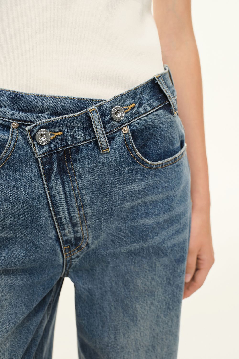 Джинсы с асимметричным поясом (OFFLine Jeans), синие