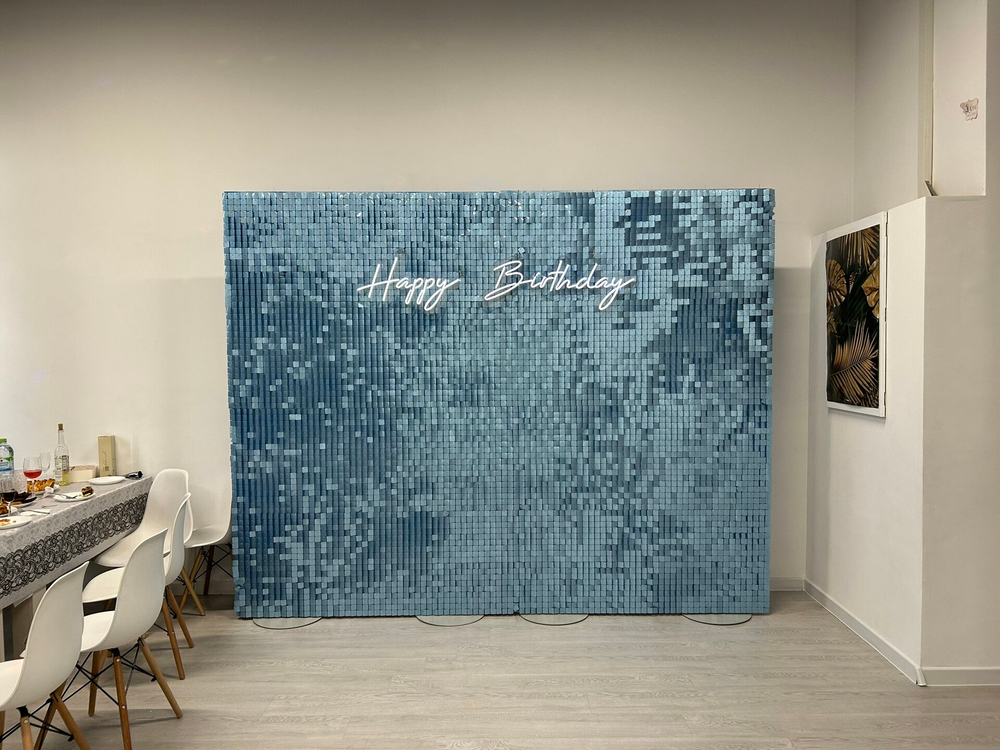 Надпись "Birthday party"