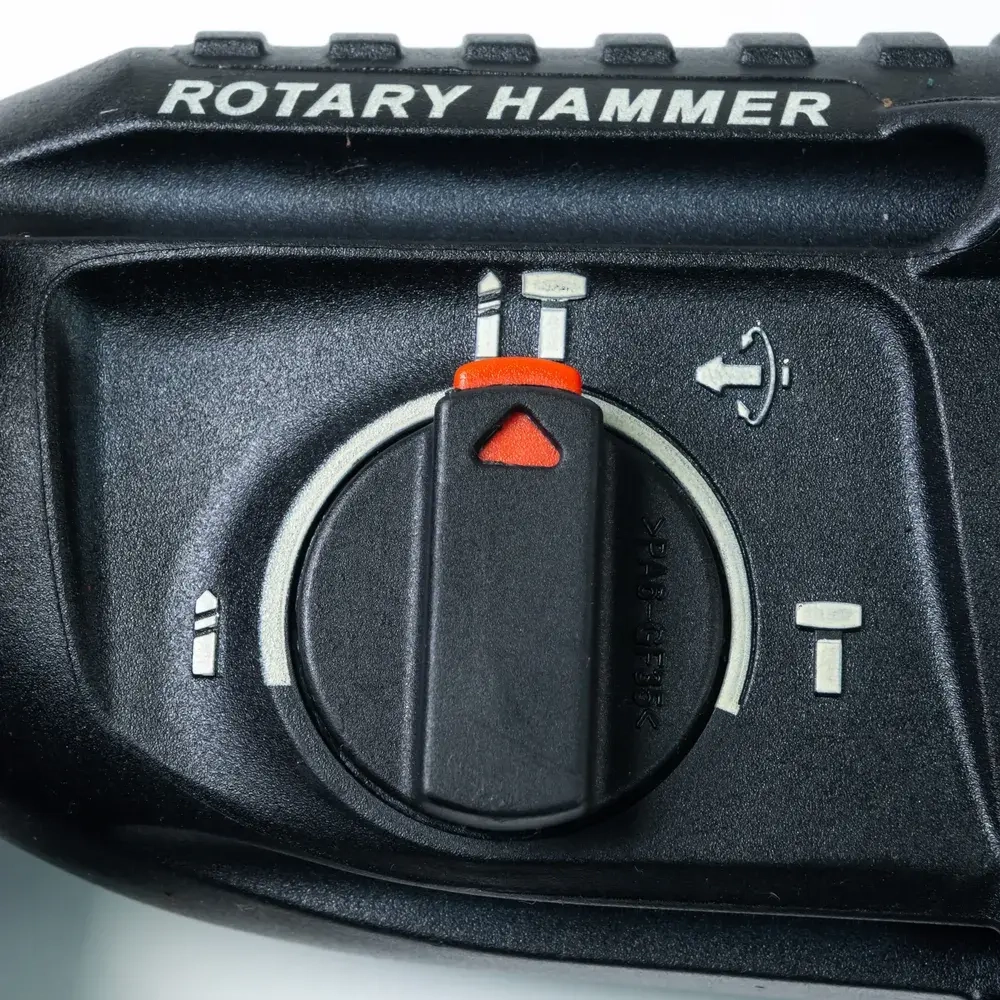 Bosch Перфоратор 801 Вт, 0 акк.