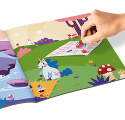 Альбомная книжка с наклейками. 100 веселых наклеек: Страна русалок и единорогов