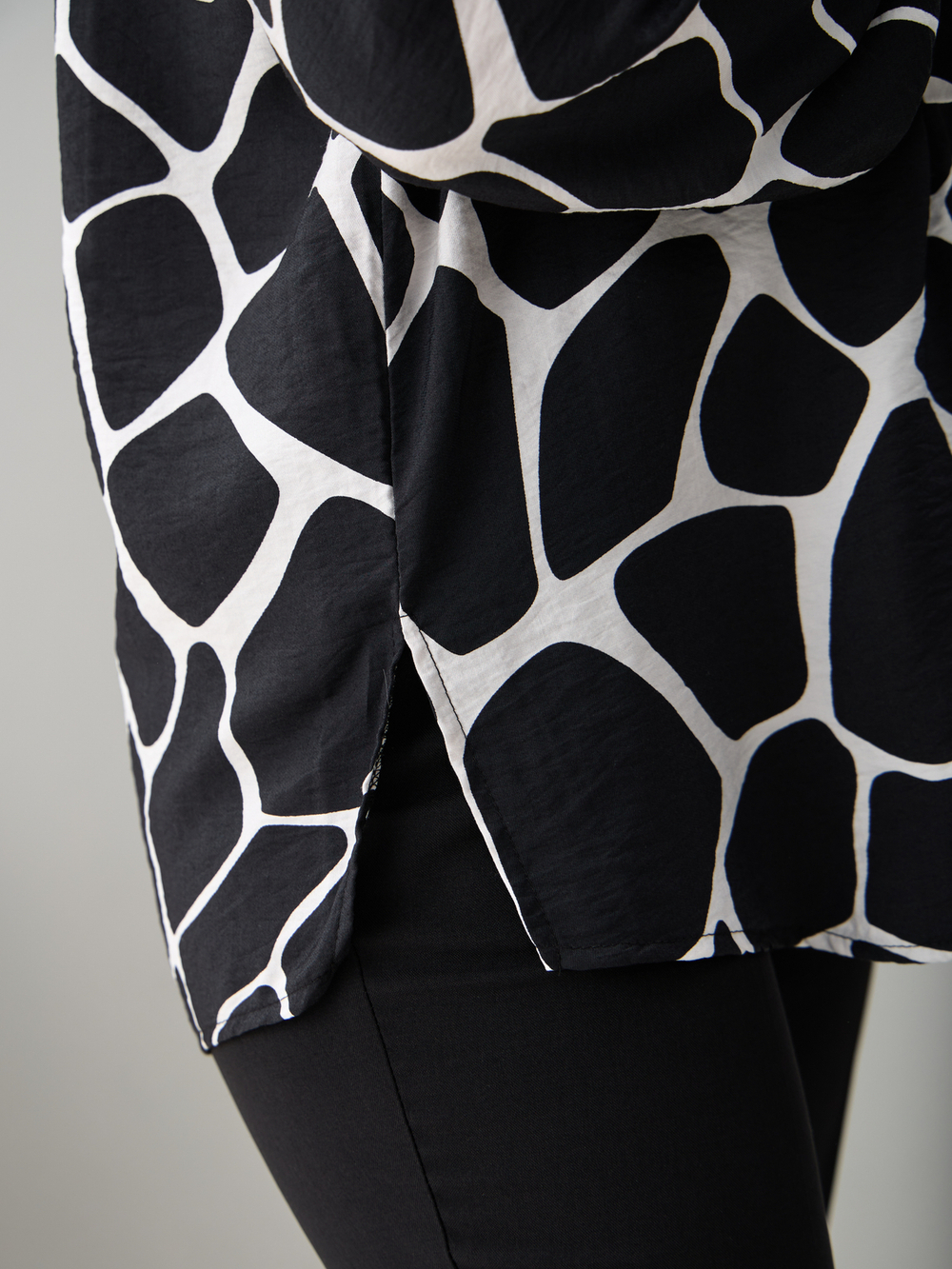 Рубашка Ртс-058/черныекамешки