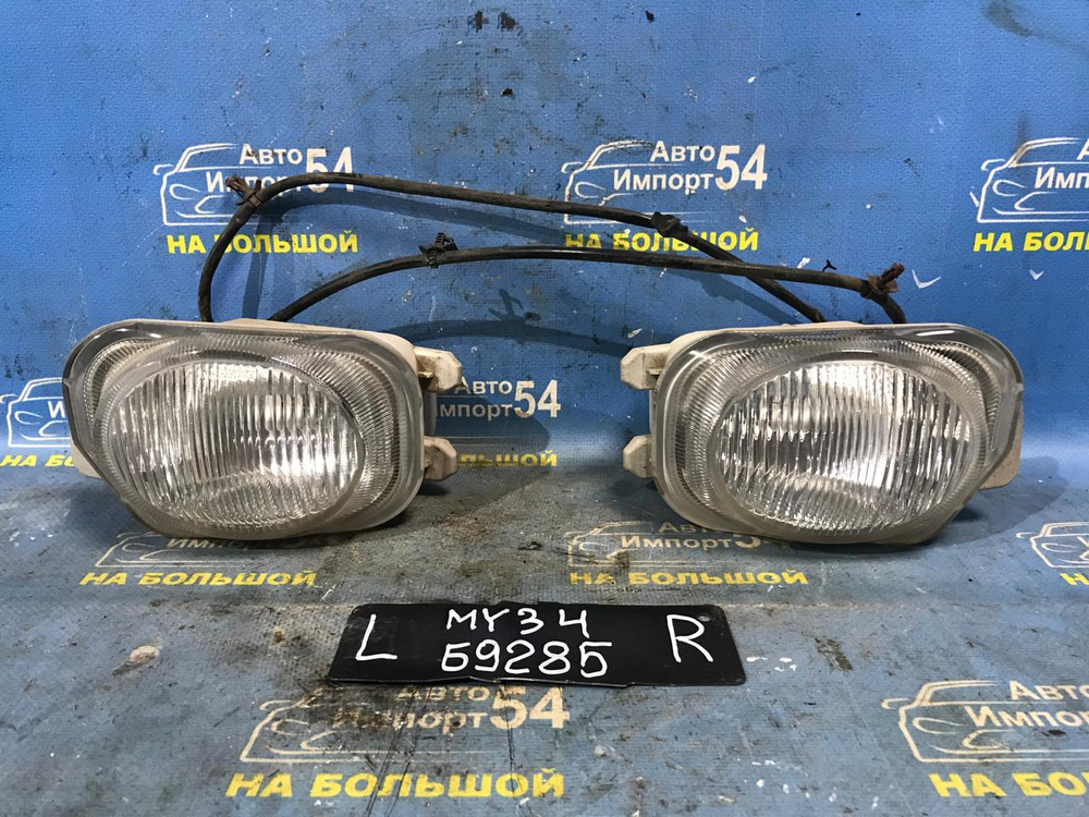 Туманка правая NISSAN GLORIA 1999-2001