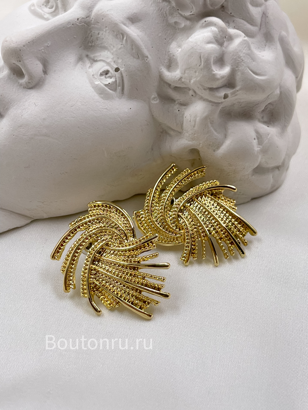 Серьги золотистые "Вихрь"