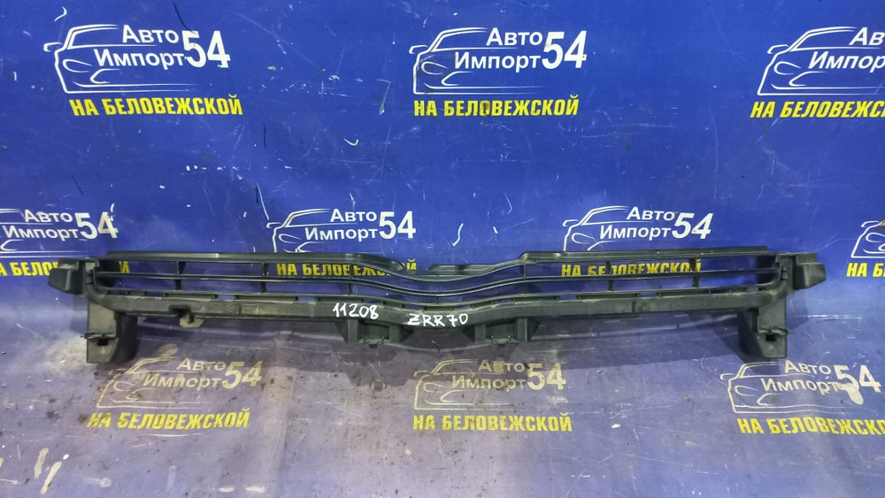 Решетка радиатора TOYOTA VOXY 2007-2010