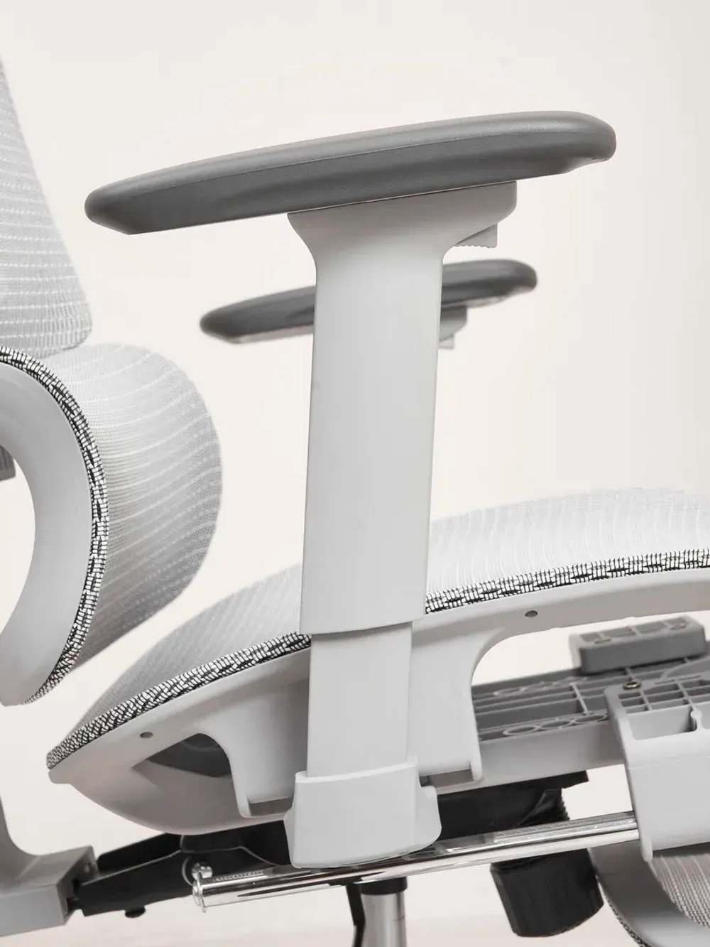 Кресло компьютерное игровое сетка Sevilgame NeoGame