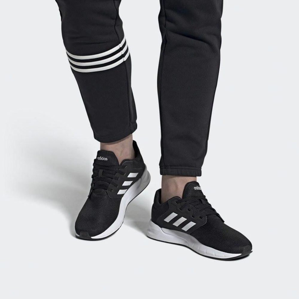 Кроссовки Adidas Showtheway