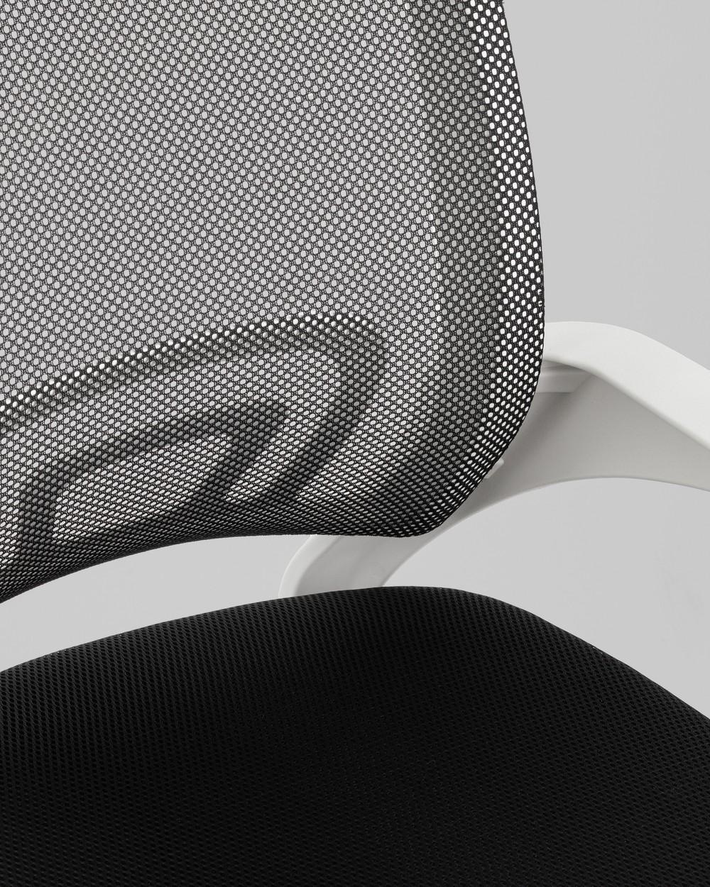 Кресло офисное TopChairs Simple SN черный пластик белый