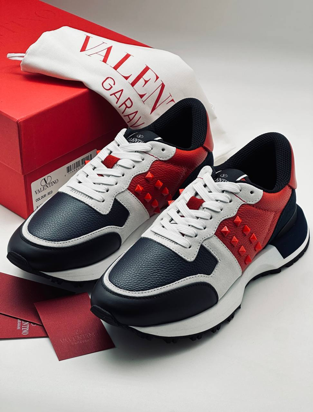 Кроссовки Valentino
