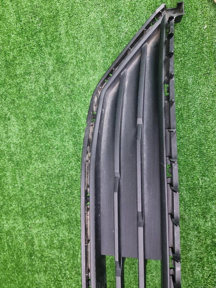 Решетка переднего бампера Faw Bestune T55 (21-нв)