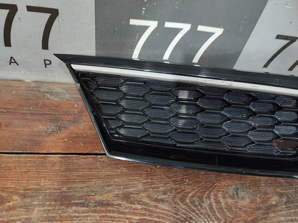 Решетка радиатора Kia Rio 4 X-Line 20-нв Б/У Оригинал 86350H0900