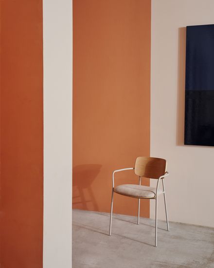 Maureen Штабелируемый стул из дубового шпона с бежевыми ножками La Forma Испания 