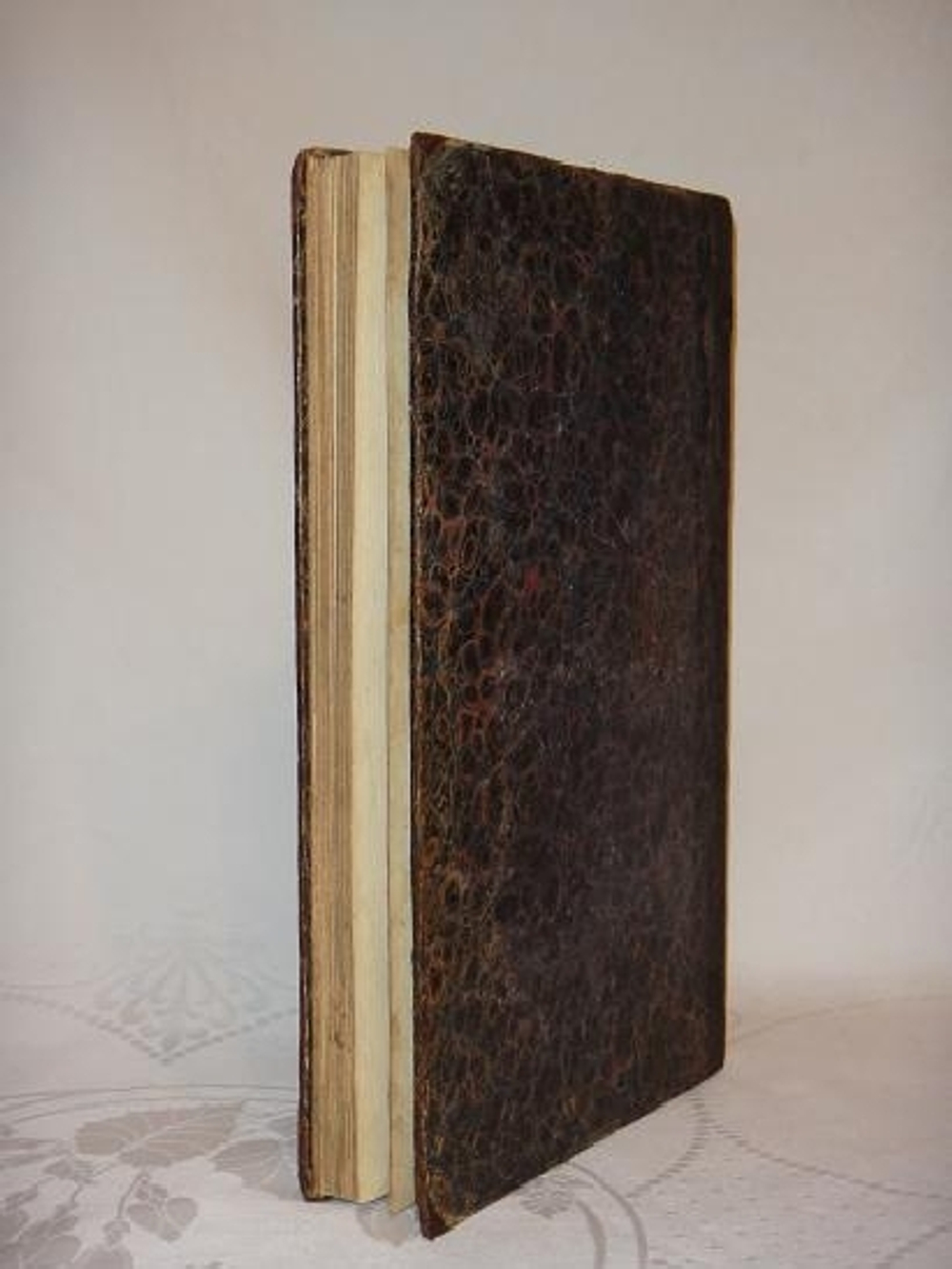 "Краткая Хронология, или показания лет от начала мира, по тысяча семьсот семьдесят седьмой год, по Рождестве Христове, разделённая на семь веков по церковному стилю". Палладий ( Павел Юрьев ). 1777г. - редкая книга