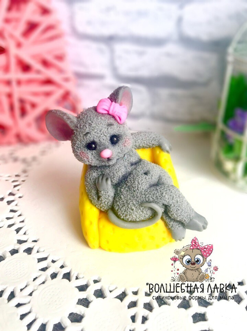 Силиконовая форма Мышка в кресле