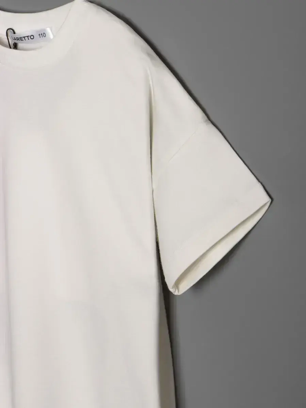 Футболка для девочки белая в школу