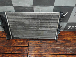 Радиатор двигателя Mercedes Viano W639 БУ Аналог 67174