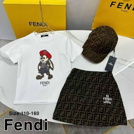 Костюм Fendi