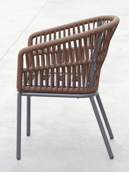 Плетеный стул с подушками Favorita