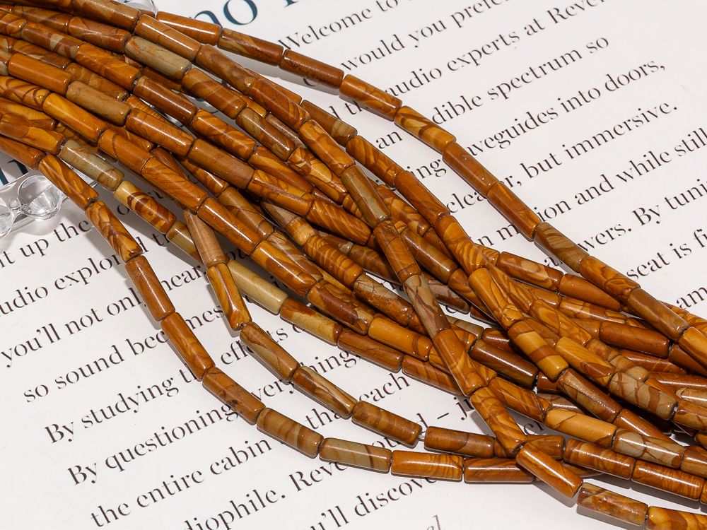 Нить бусин из песочной яшмы, трубочки 4,5х13мм