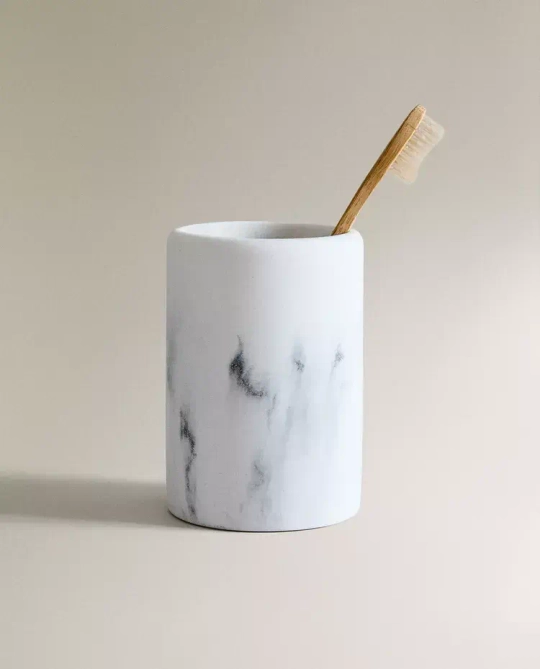 ZARA HOME СТАКАН ДЛЯ ЗУБНЫХ ЩЕТОК С МРАМОРНЫМ УЗОРОМ, СЕРЫЙ