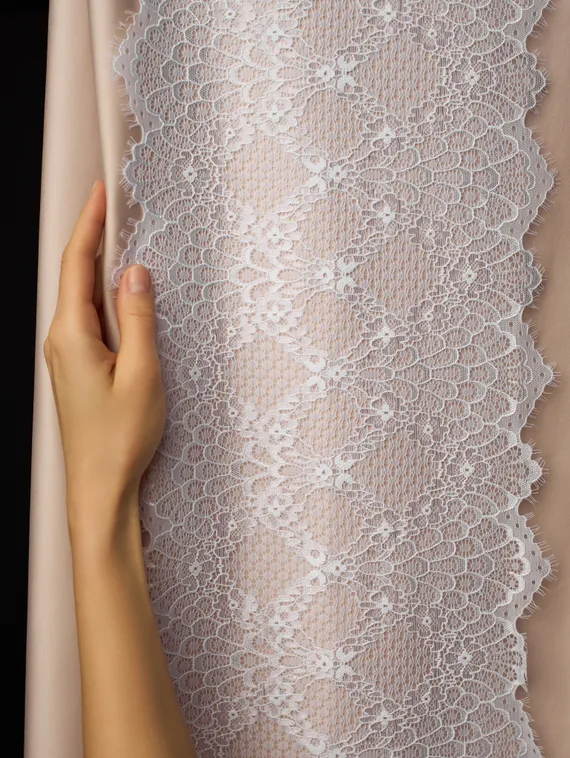 03-291 Кружево эластичное 23 см, белый 001