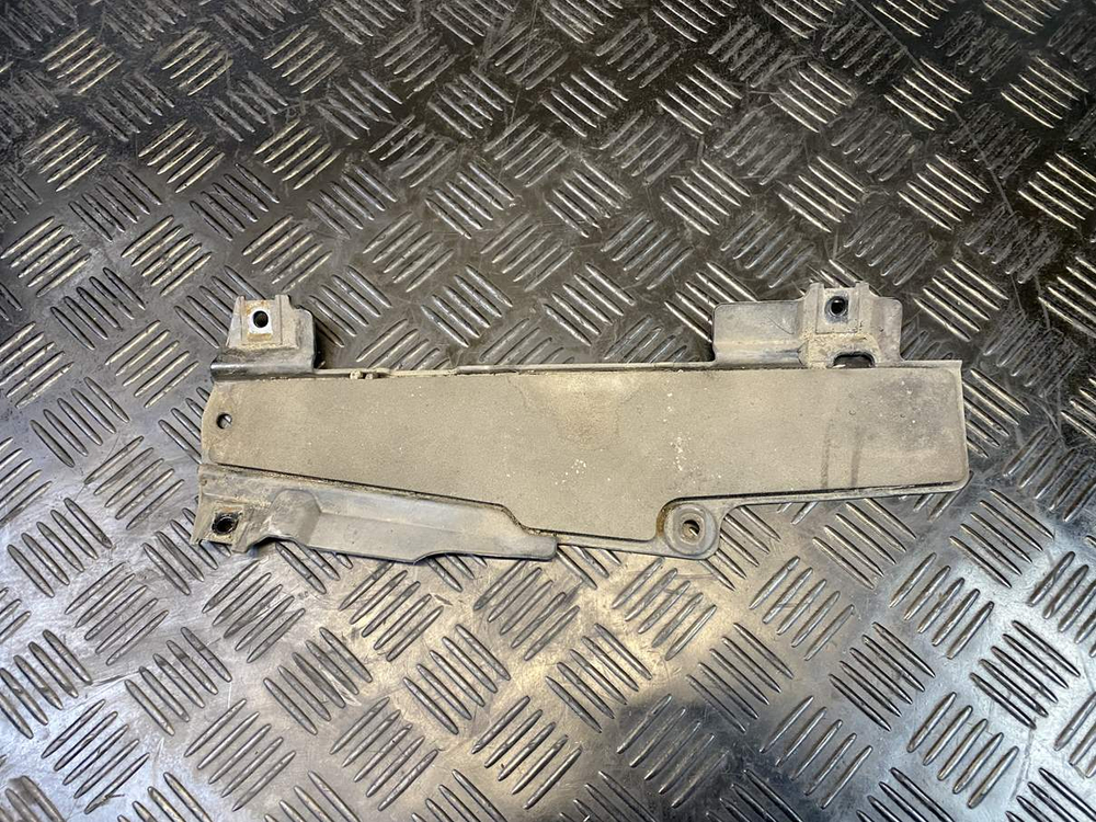 Пластик нижний Suzuki GSR400 (GK7DA)