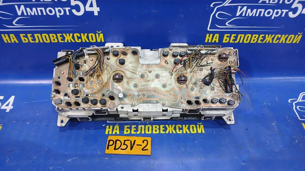 Щиток приборов MITSUBISHI DELICA 1998