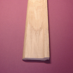 Дубовый плинтус профиль евро сапожок