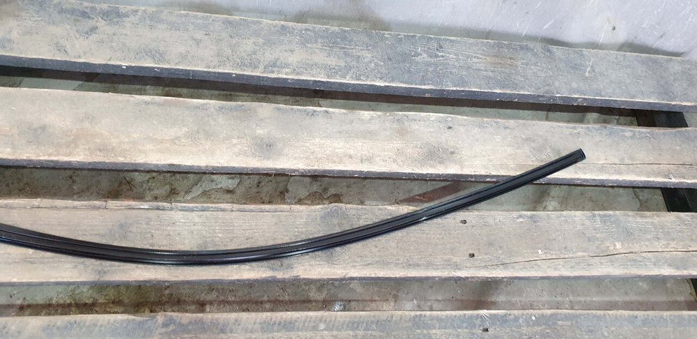 Молдинг двери задней правой Mercedes C (W205) 14-23 Б/У Оригинал A2056900480