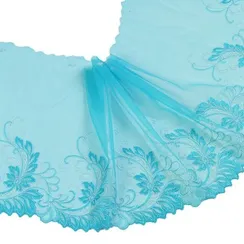 Вышивка на сетке ментол/бирюза 24 см (левая)