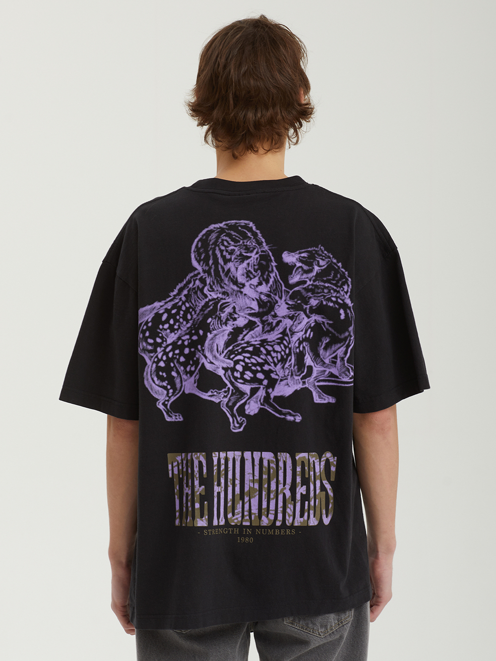 Мужская Футболка Attack Tall Serif