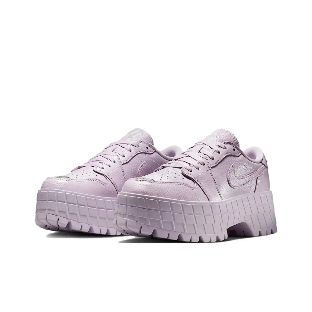 Женские кроссовки Air Jordan 1 Brooklyn Low 'Doll Metallic Silver' HF3184-500