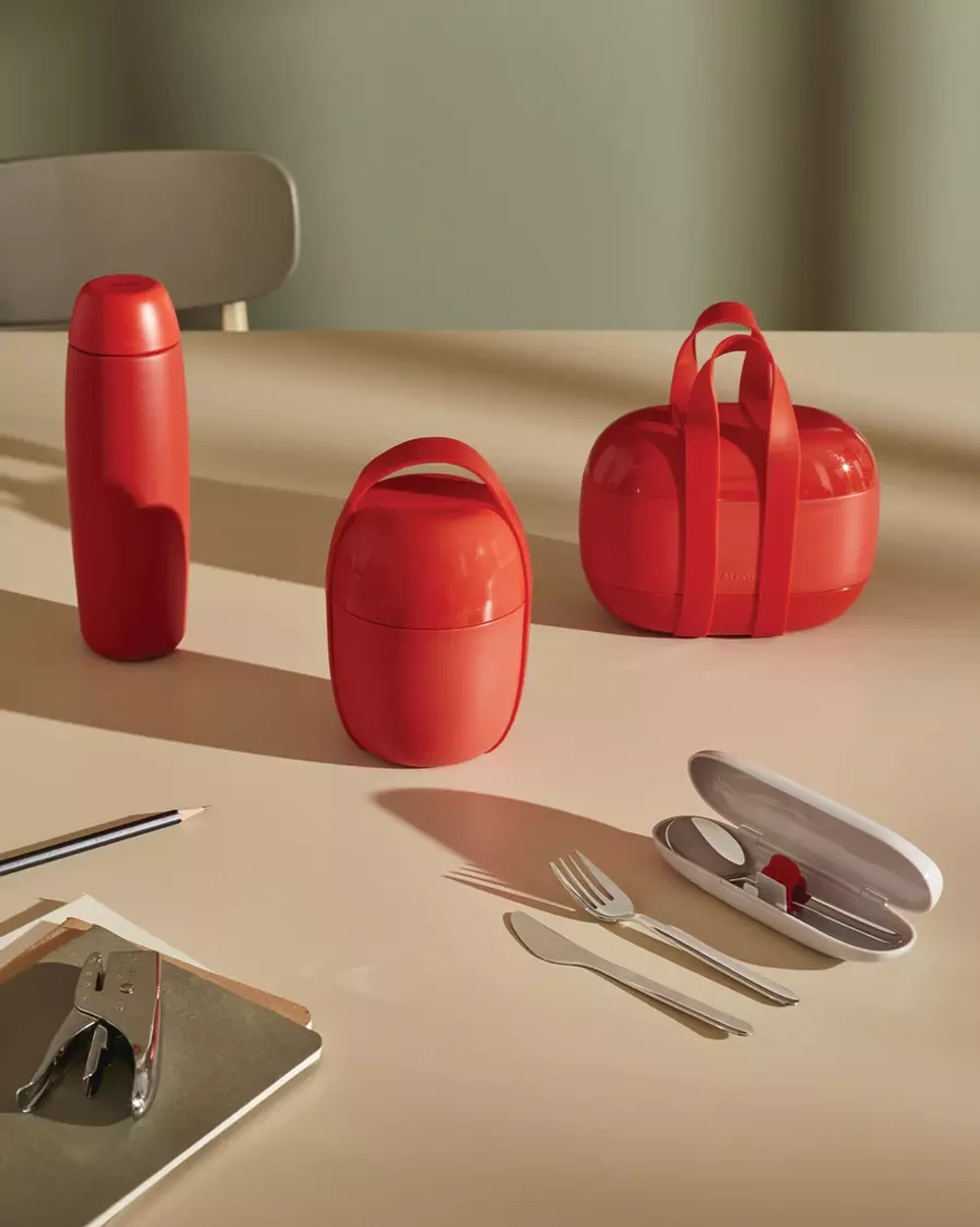 Alessi - Ланч-бокс Food à porter, красный / артикул   SA02 R  / GTIN