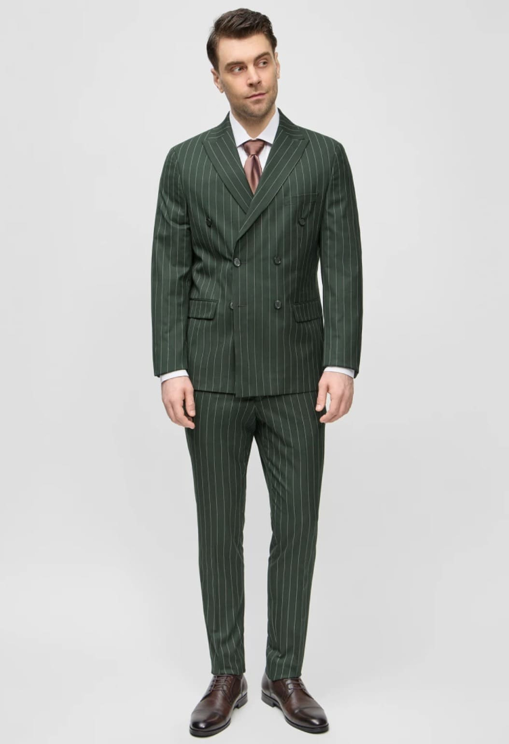 Мужской костюм двубортный в полоску (зеленый) В70