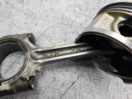 Поршень Honda CB750 RC17E 1