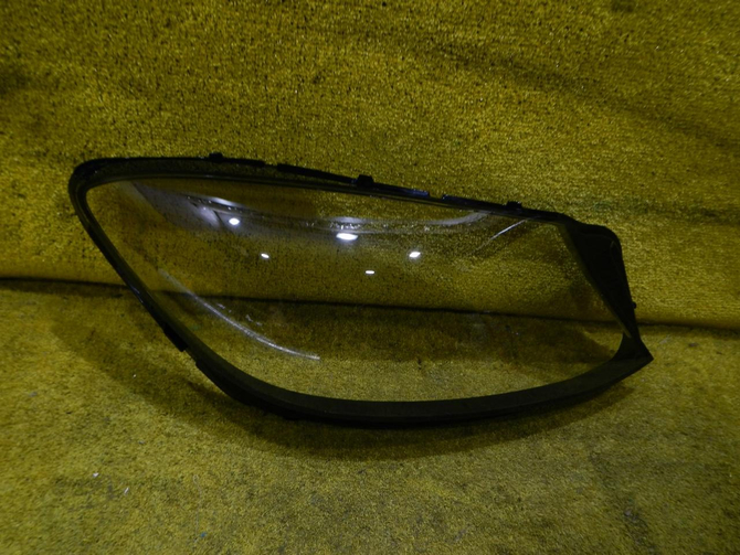 Стекло фары правое Mercedes S W222 (2017-2020)
