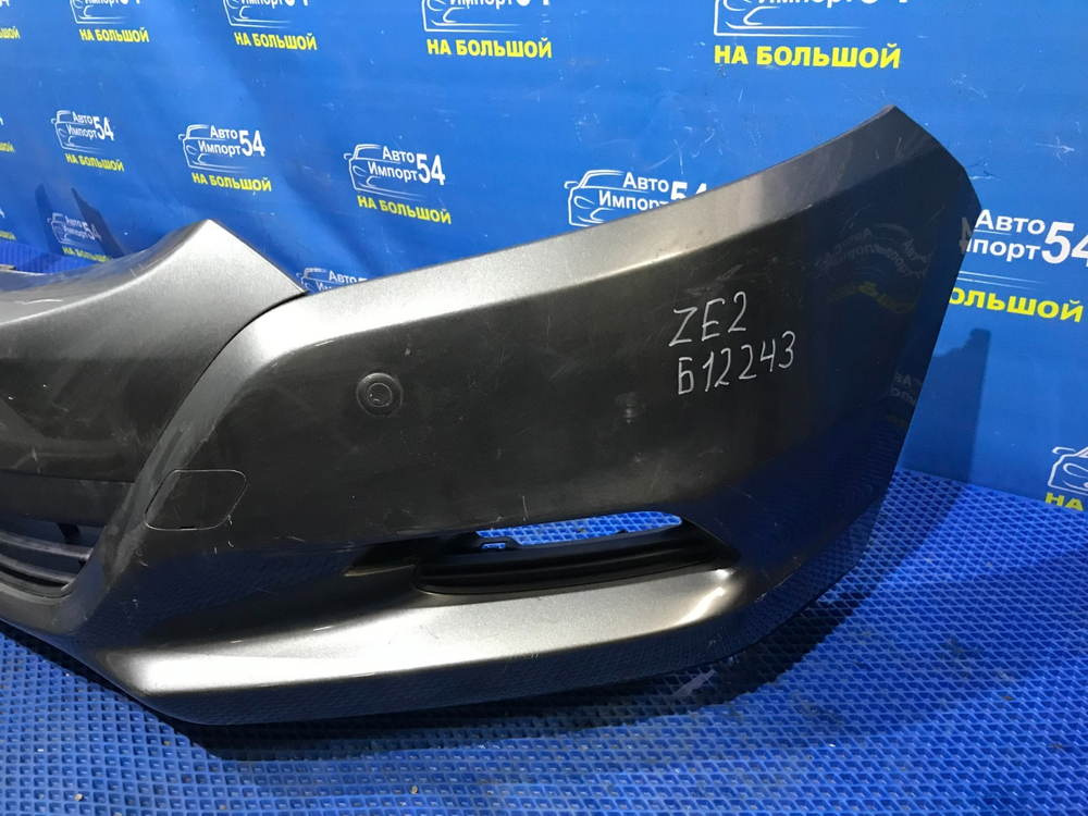 Бампер передний Honda INSIGHT 2009-2011