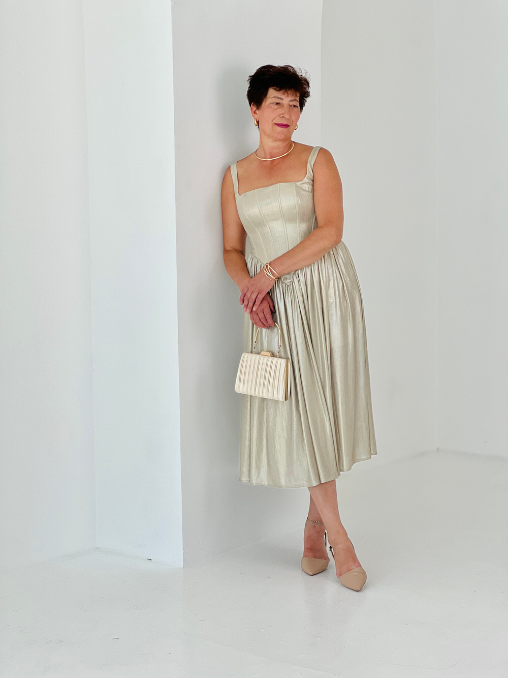 Платье с жемчужным сиянием