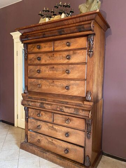 Антикварный шкаф в стиле Бидермейер