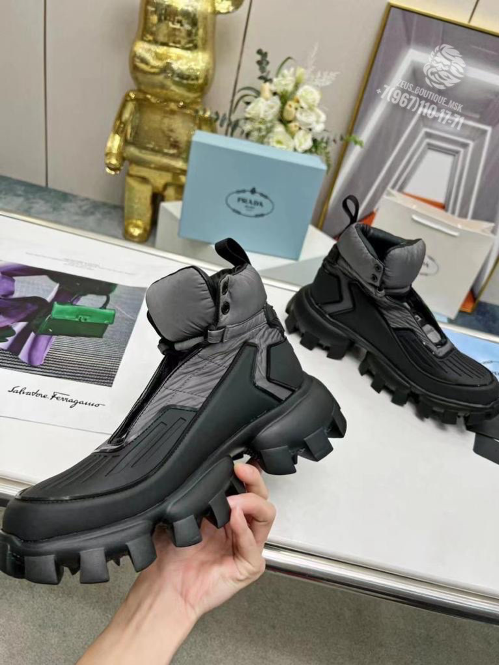 Кроссовки Prada