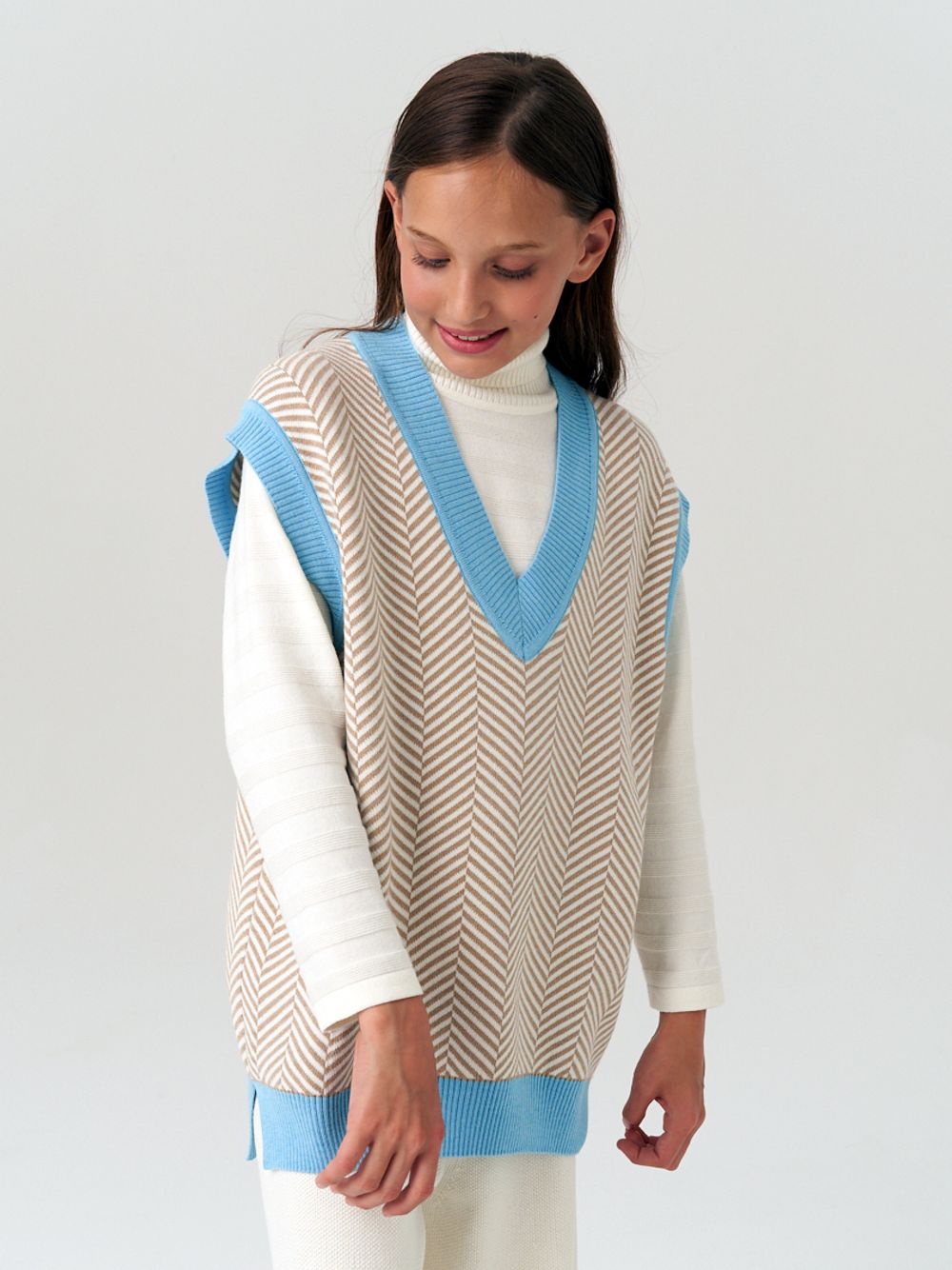 Жилетка для девочки в школу AT953 темно-бежевый