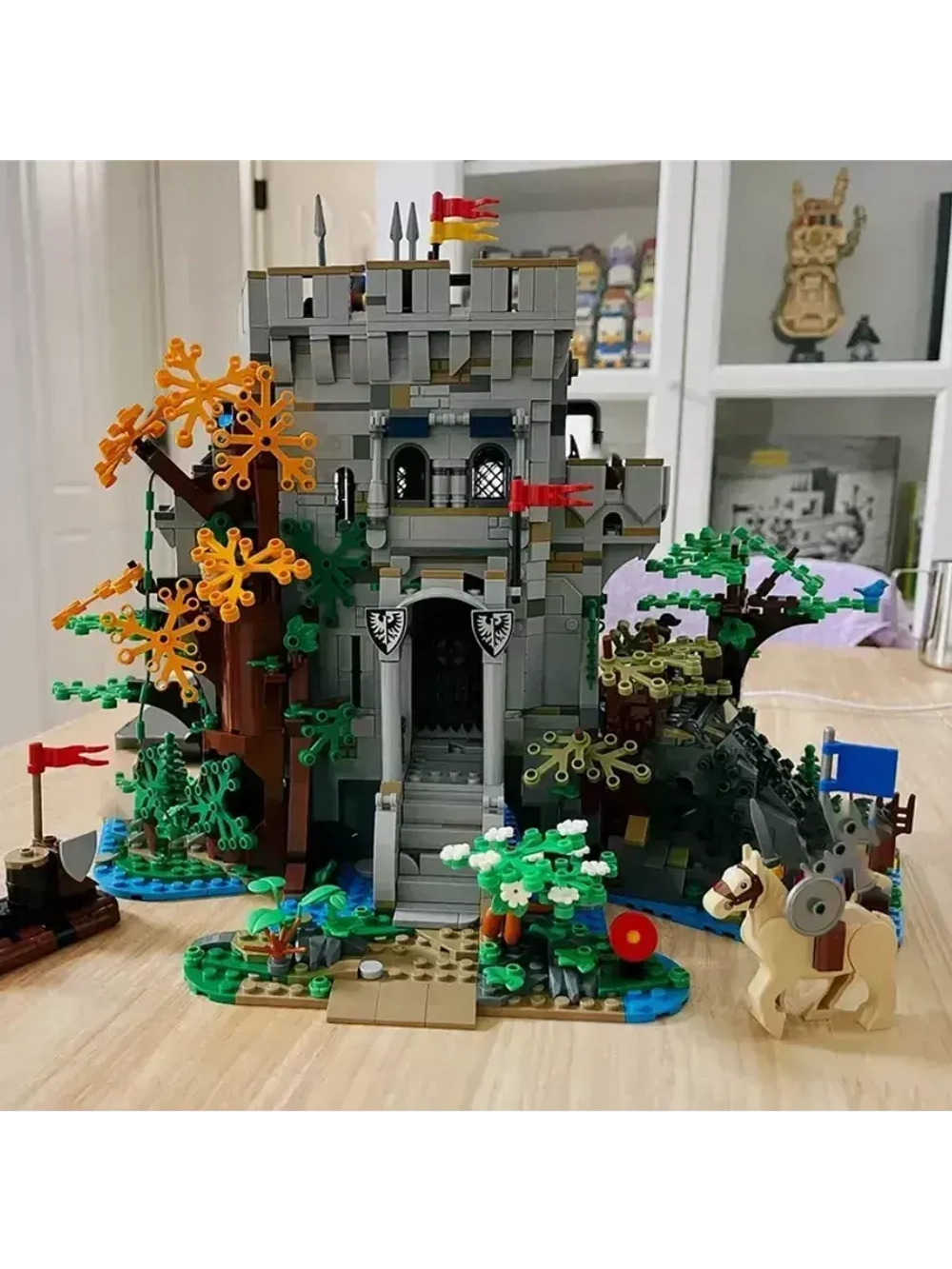 Конструктор Рыцари Замок в лесу 1957 деталей