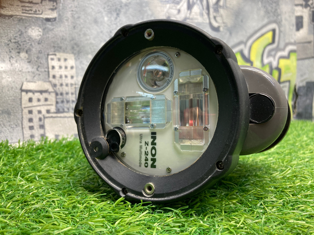 Inon Z240 Type 4 Underwater Strobe