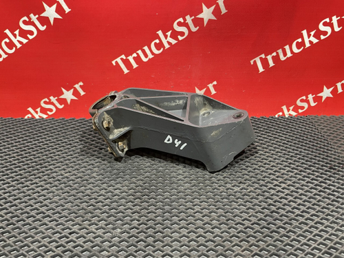 Кронштейн крыла заднего 2020г