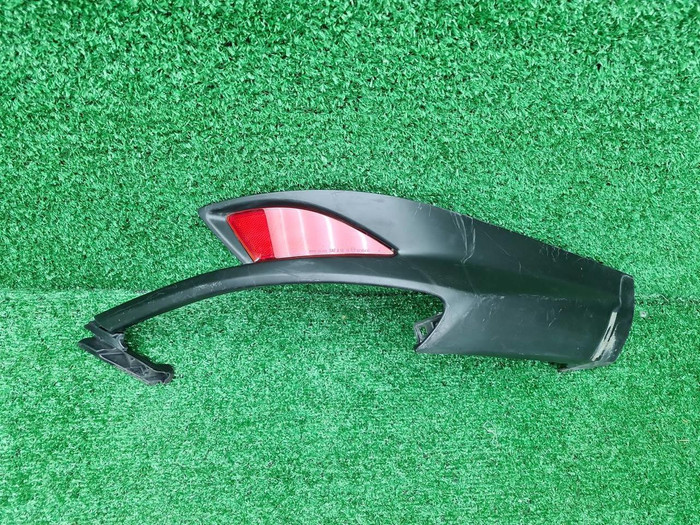 Накладка заднего бампера правая Lexus RX 4 (19-22)