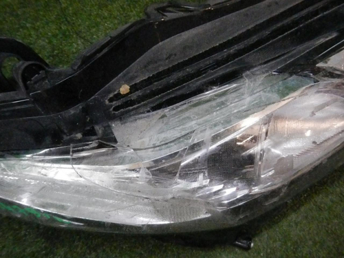 Битая Фара правая Toyota Camry xv70 (2020-н.в.) LED