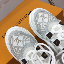 Louis Vuitton Archlight