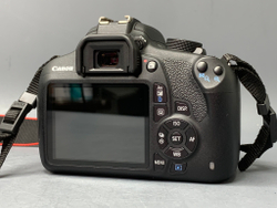 Canon 1200D kit 18-55mm 3.5-5.6 III 2200 кадров