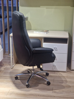 Кресло офисное 2908 582045 Black color LEATHER